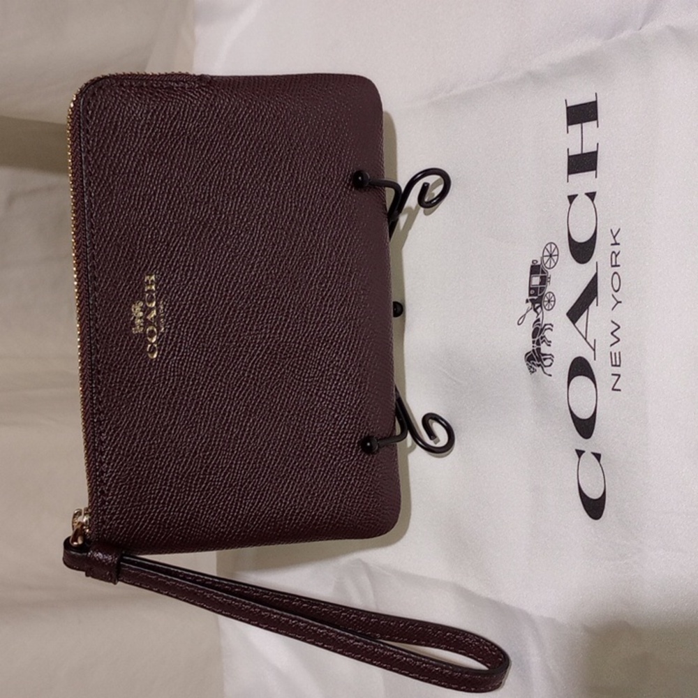 NWOT Coach Dark Burgundy Wristlet